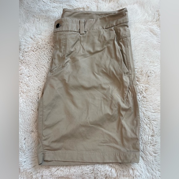 lululemon athletica Other - Lululemon 9” commission khaki shorts size 40